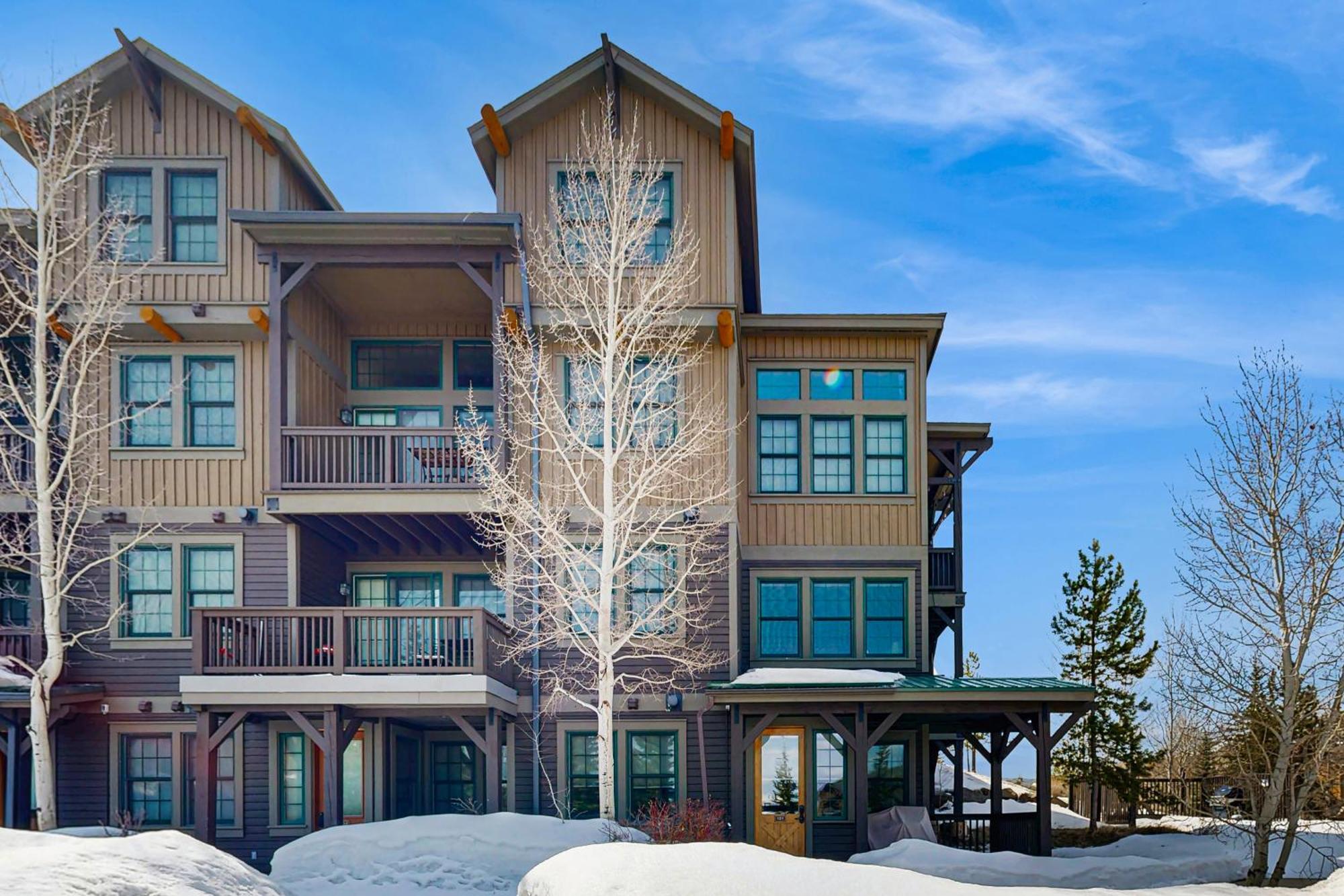 Bluebird Skies Granby Bagian luar foto